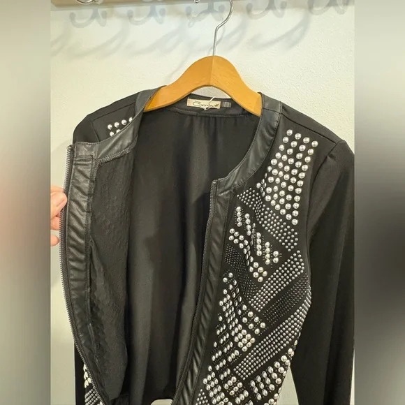 Elegant Black Carmin Blouse Blazer with Silver Studs NWT - Picture 6 of 11